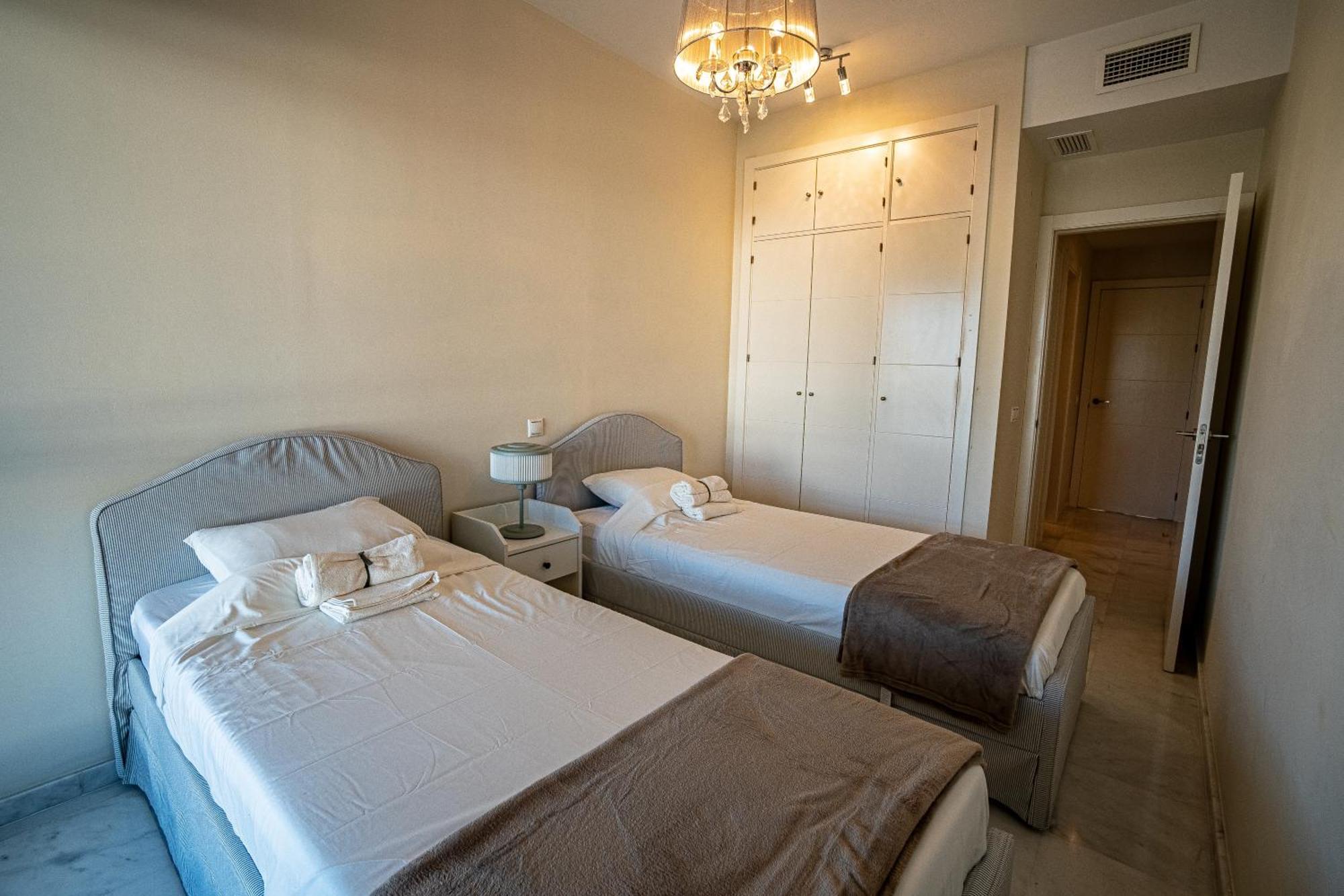 Appartement Hello Cosmo à Estepona Extérieur photo